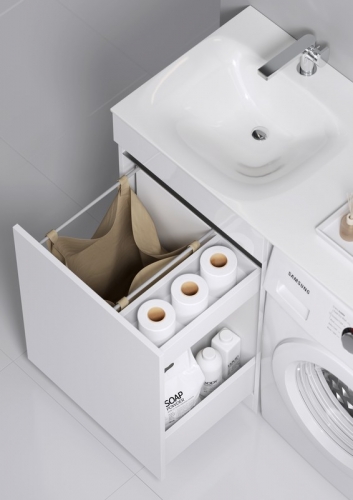 tumby-s-korzinoj-dlya-belya